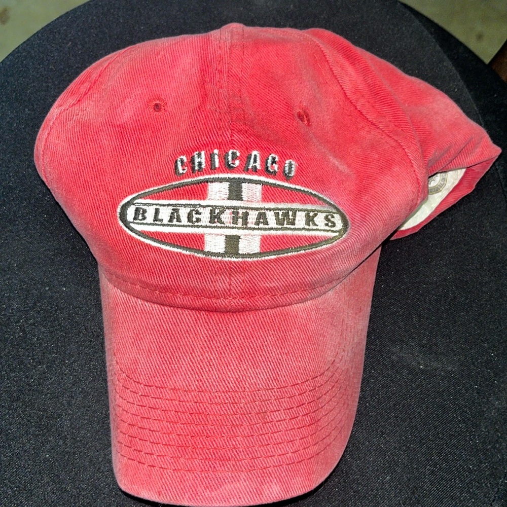 True Vintage Sun Faded Sports Specialties Chicago Blackhawks NHL Snapback Hat